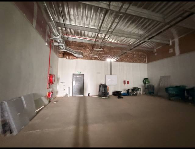 195M² RETAIL TO LET IN PARKDENE